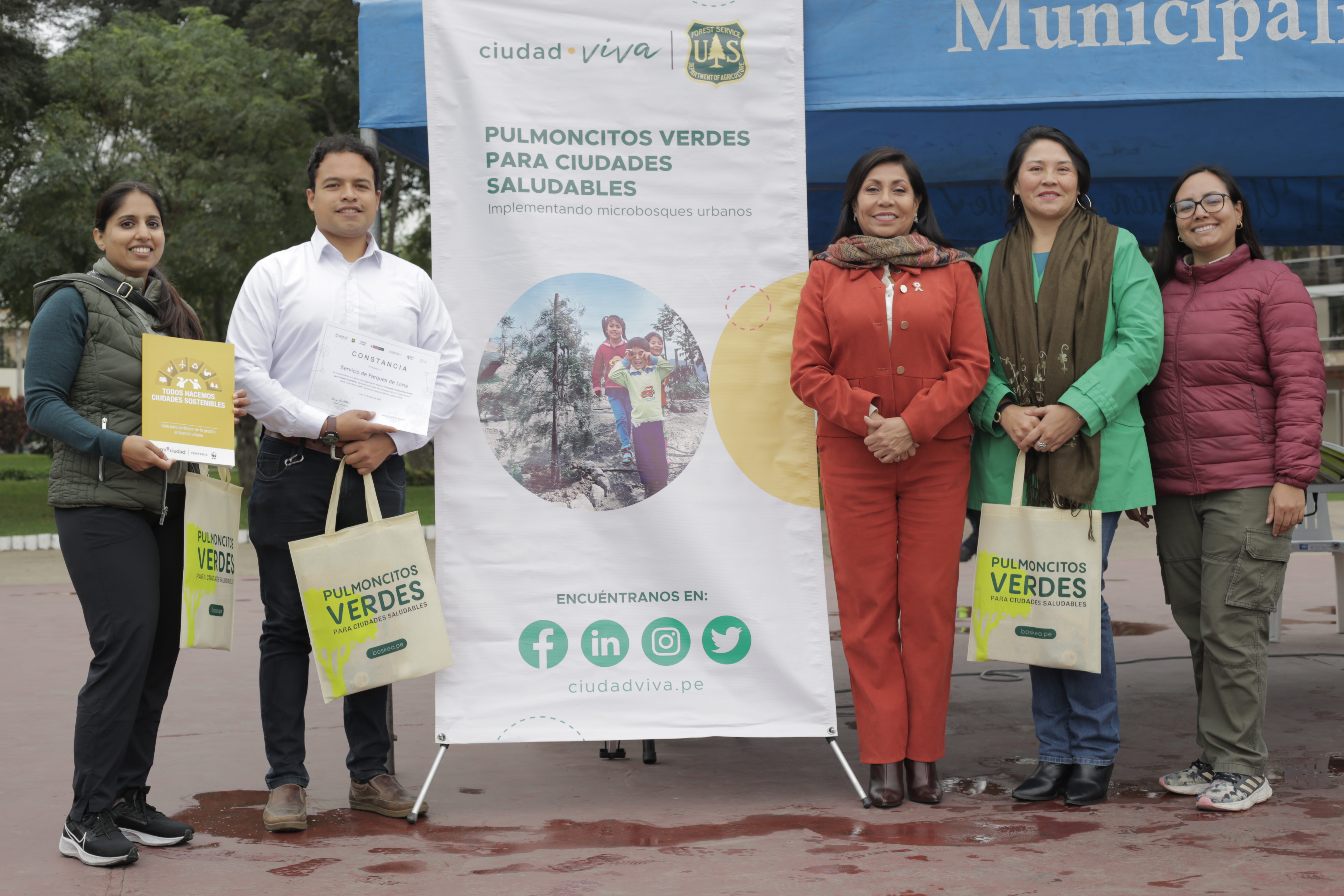 ciudad viva - <br />
<b>Warning</b>:  Undefined property: stdClass::$titleEvent in <b>/home/ciudadvi/public_html/Views/ProjectsServices/detail.php</b> on line <b>137</b><br />
